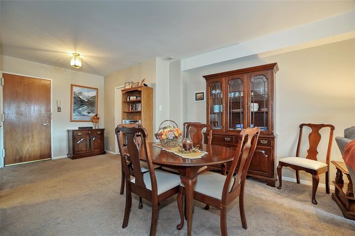 Property Photo: 320 Fort Duquesne Blvd 8M PA 15222