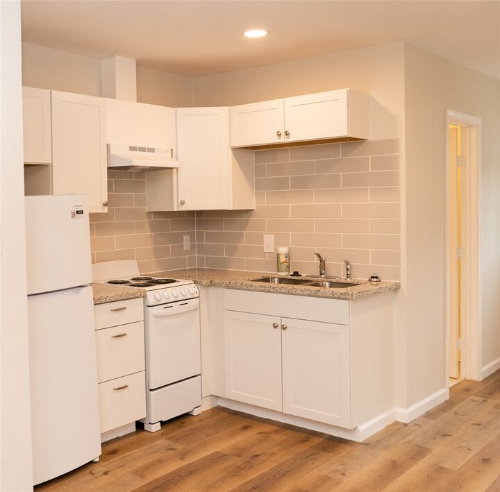 Property Photo:  97 Anthony Street B  TX 78702 