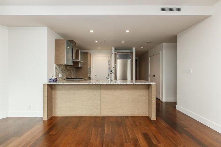 Property Photo: 1111 Alberni Street 3308 BC V6E 4V2
