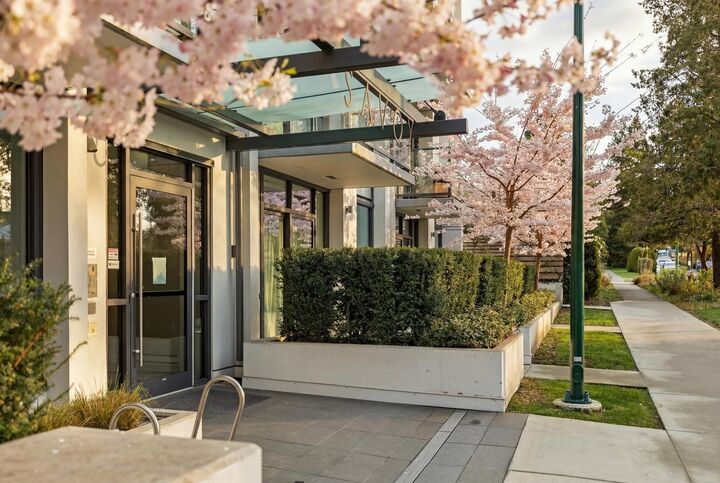 Property Photo:  4240 Cambie Street 606  BC V5Z 0K6 