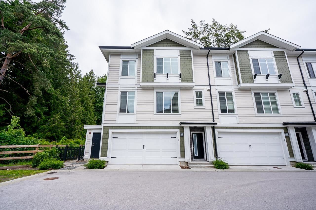 Property Photo:  14499 64 Avenue Avenue 7  BC V3S 1X5 