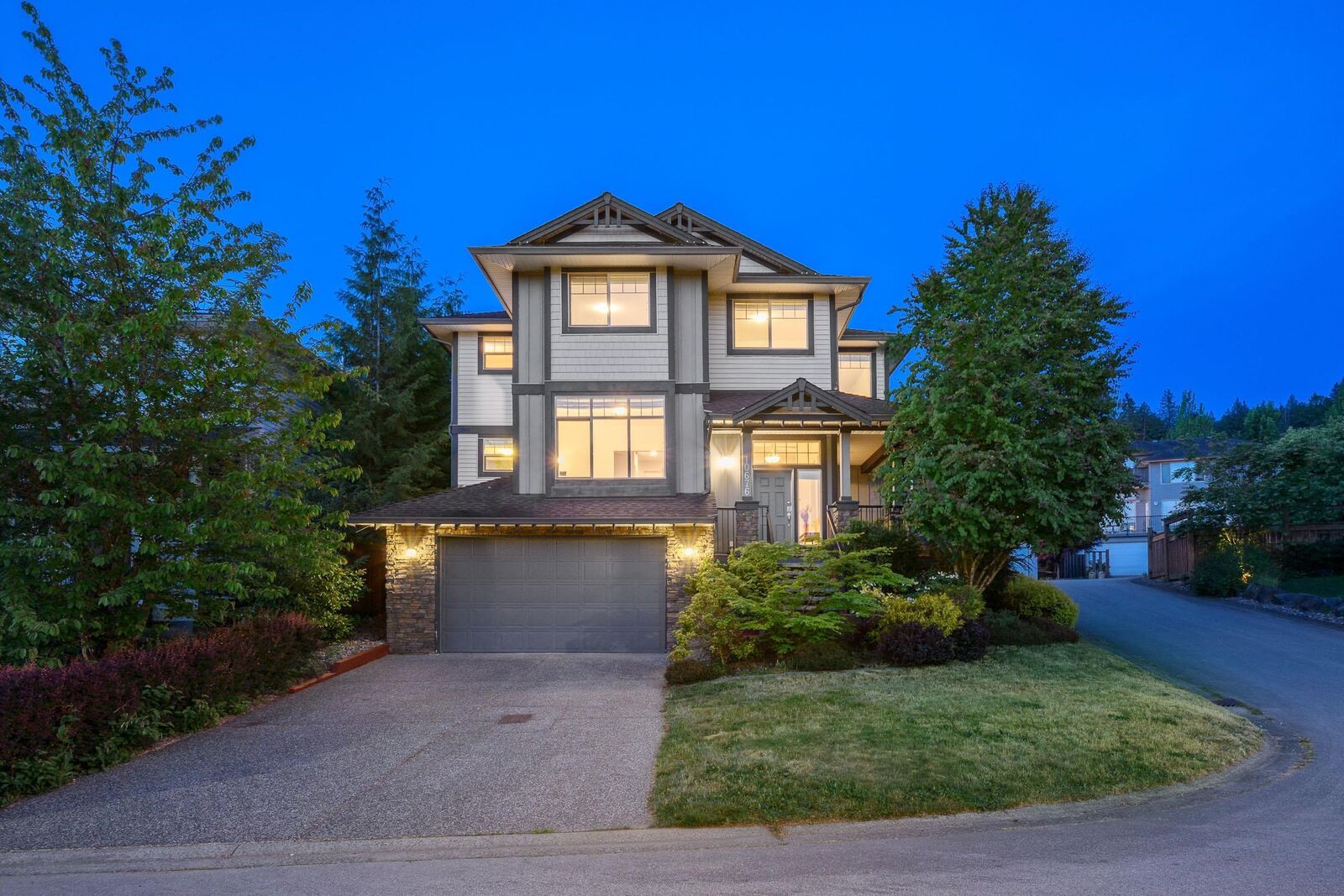 Property Photo:  10676 247A Street  BC V2W 0A6 
