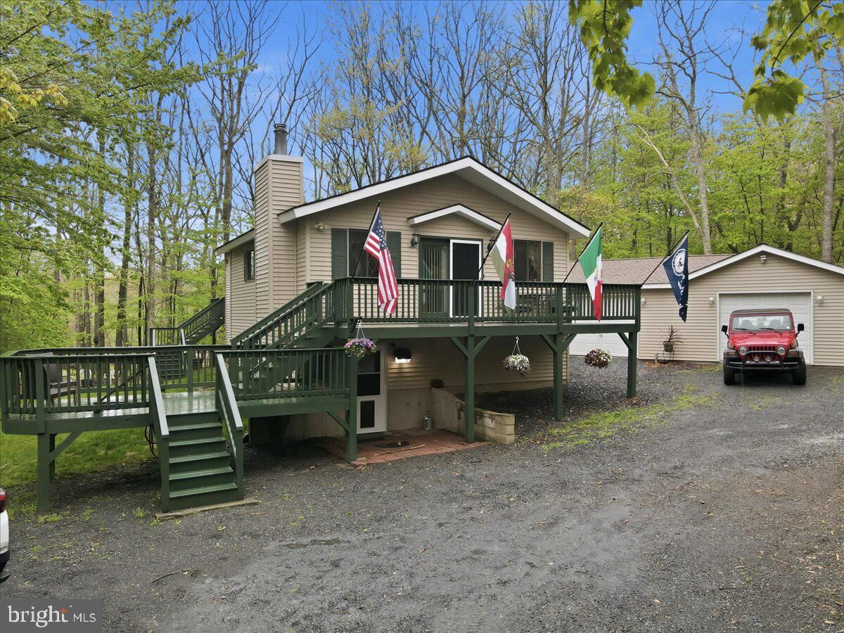 Property Photo: 149 McMichaels Court PA 18360