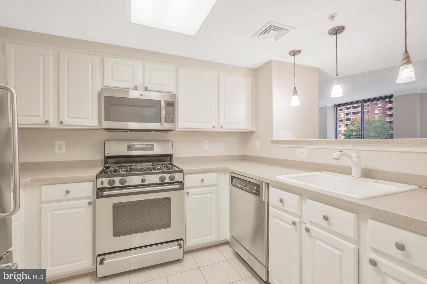 Property Photo:  3830 9th Street N 203W  VA 22203 