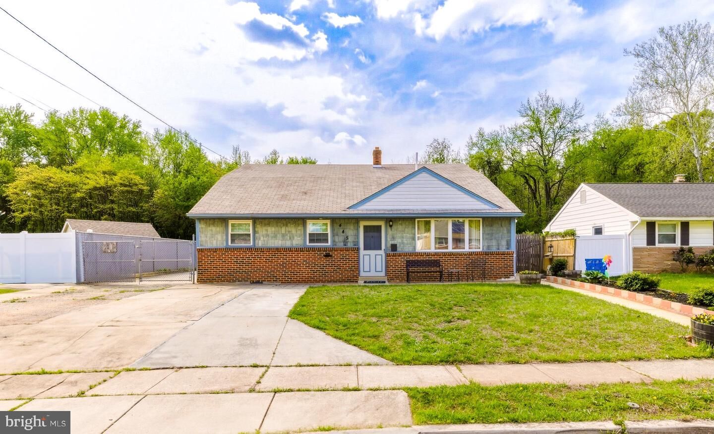 Property Photo:  445 Trowbridge Avenue  NJ 08096 