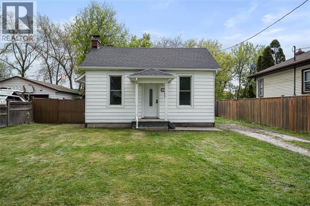 Property Photo: 867 Devine Street ON N7T 1X3
