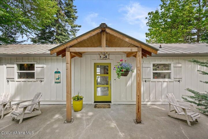 Property Photo:  2937 E Upper Hayden Lake Rd  ID 83835 