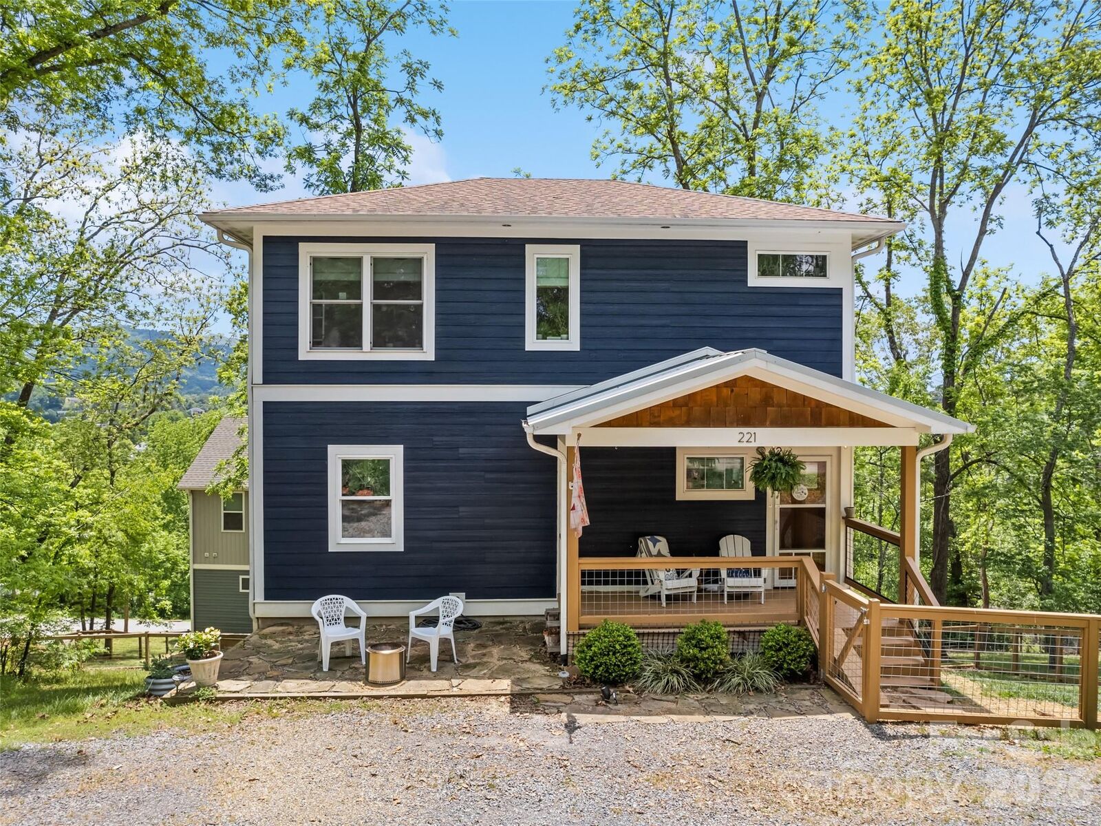 Property Photo: 221 Northside Street NC 28716