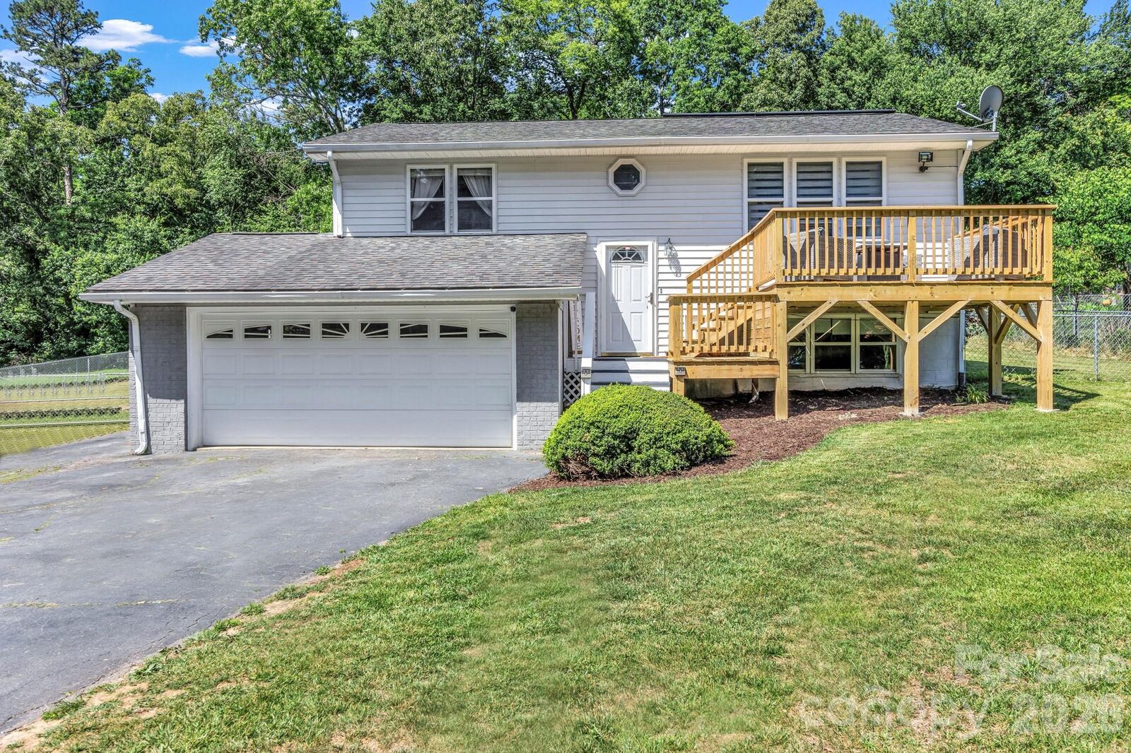 Property Photo:  13 Spring Lake Drive  NC 28732 