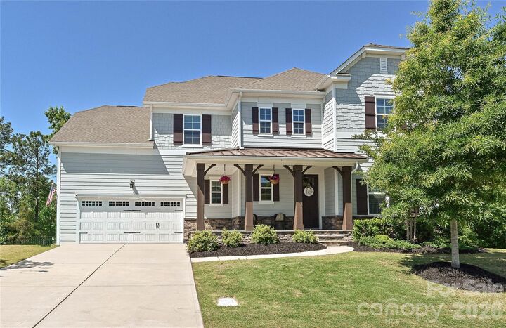 Property Photo: 17403 Saranita Lane NC 28278