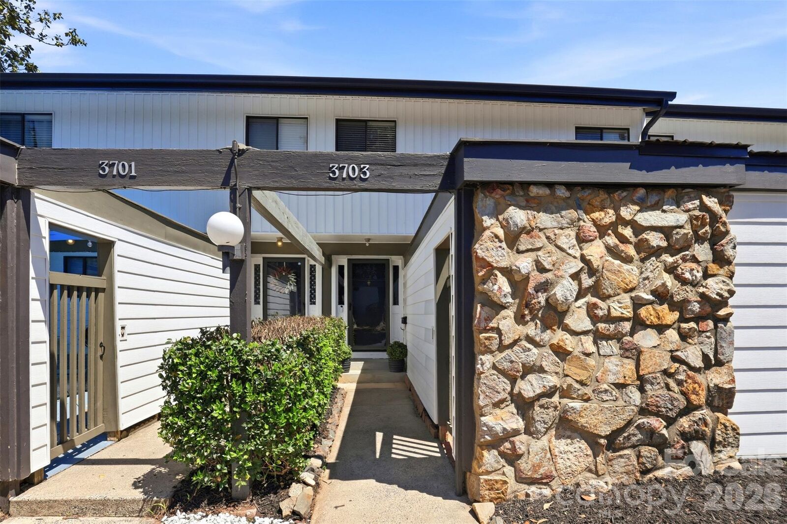Property Photo: 3703 Winding Creek Lane NC 28226