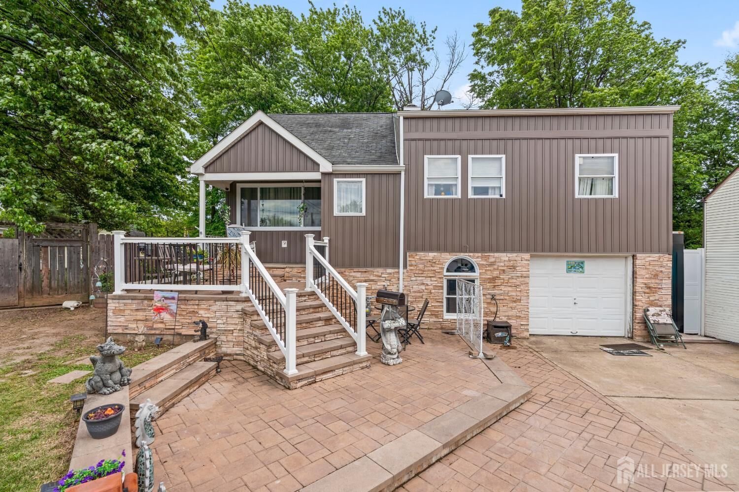 Property Photo:  251 Arlington Drive  NJ 08863 
