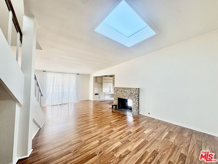 Property Photo:  7428 W 81st St  CA 90045 