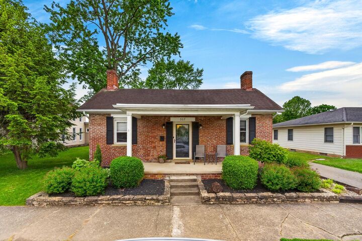 Property Photo:  327 E Mound Street  OH 43113 