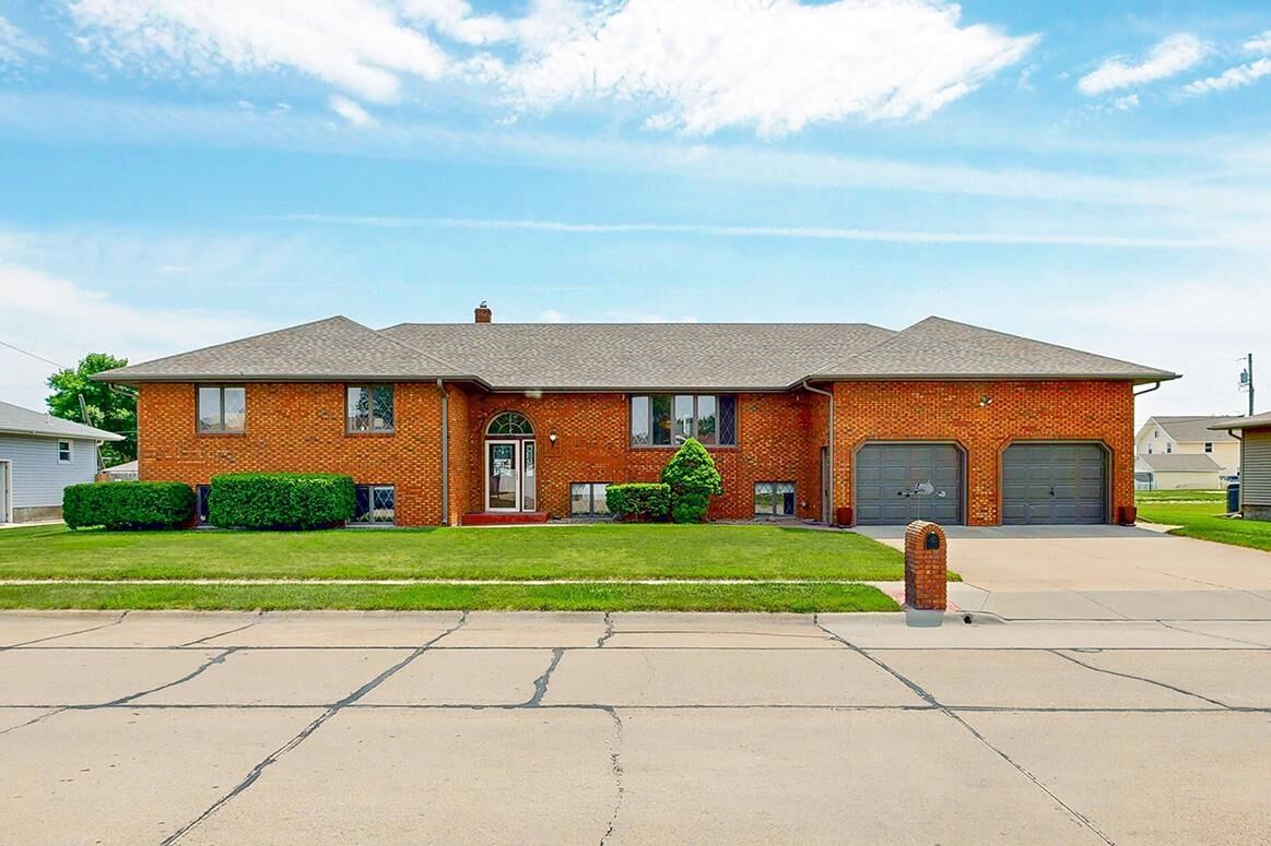 Property Photo:  1103 3rd Street  NE 68601 