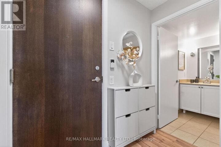 Property Photo: 25 Viking Lane 2447 ON M9B 0A1