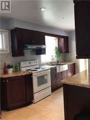 Property Photo:  26 Glendower Circle  ON M1T 2Z2 