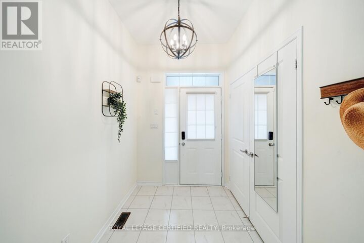 Property Photo:  71 Rimrock. Crescent  ON L1N 0E5 