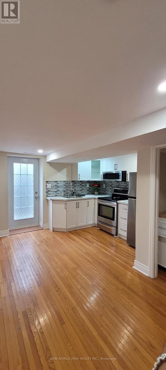 Property Photo:  516 Sandford Street Basement  ON L3Y 5E3 