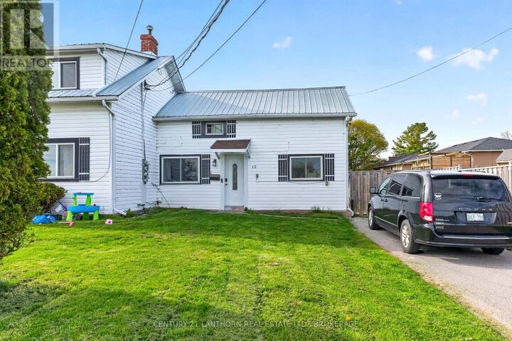 Property Photo:  10/12 Manitou Crescent East  ON K7N 1B6 