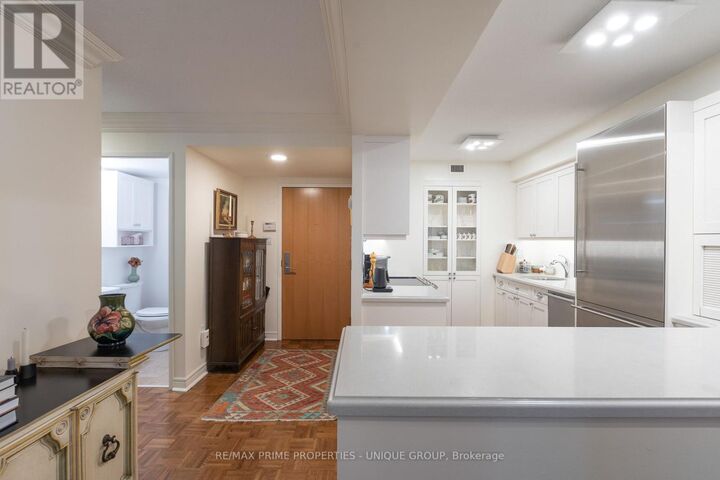 Property Photo: 35 Church Street 706 ON M5E 1T3