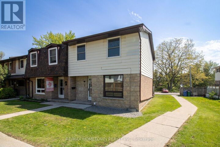 Property Photo:  1293 Vista Drive 5  ON K6V 6G2 