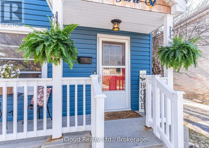Property Photo:  17 Oxford Street  ON N1R 1M3 