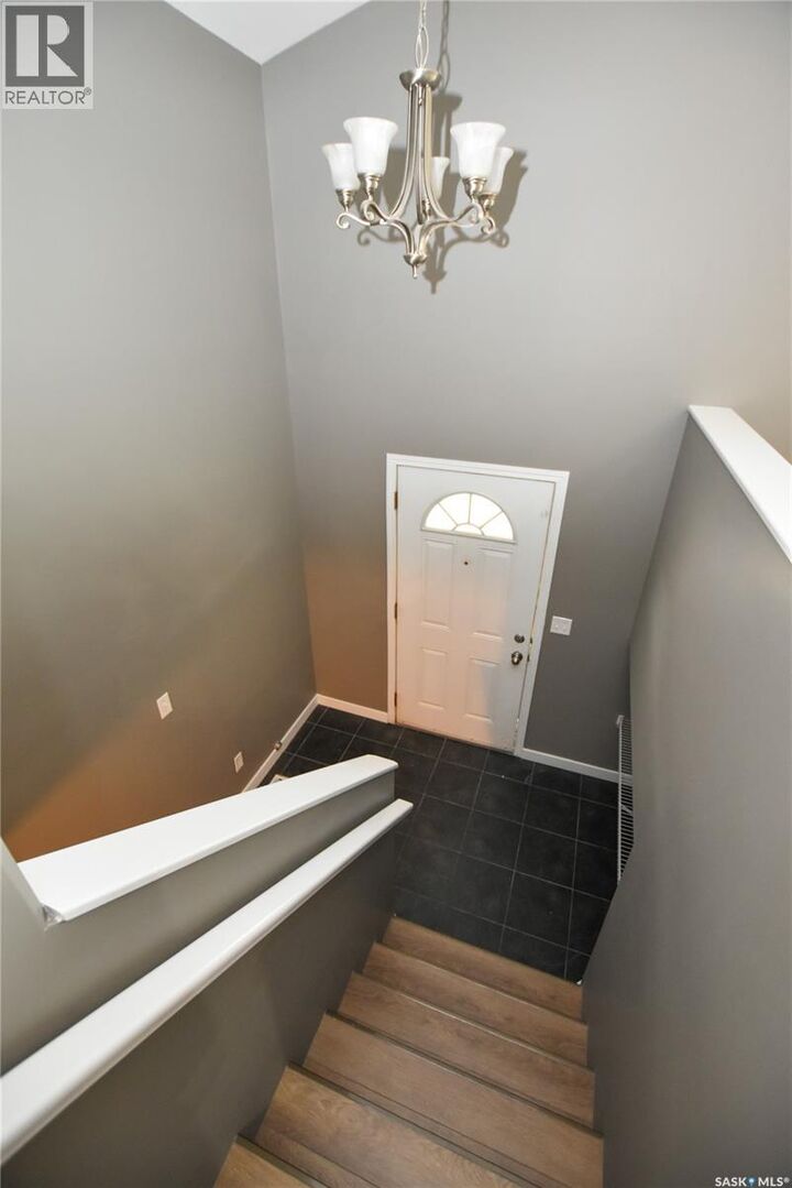 Property Photo:  106 Geary Crescent  SK S7R 0B8 