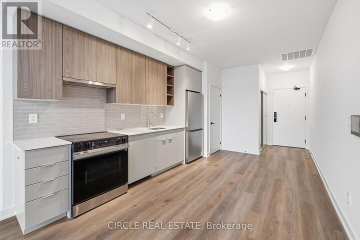 Property Photo:  2075 Lakeshore Road 505  ON L7R 0H3 