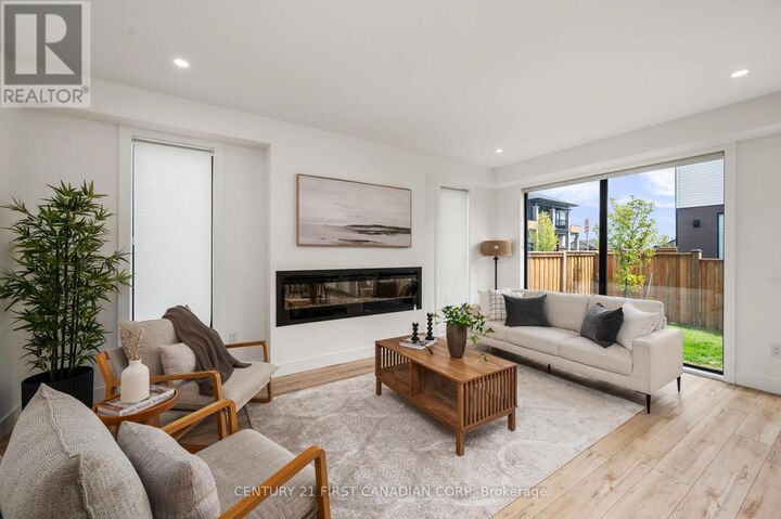 Property Photo:  1820 Canvas Way 33  ON N5X 0N5 