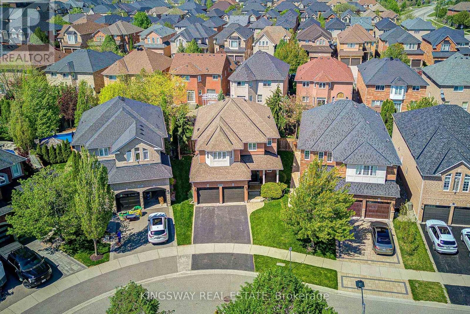 Property Photo:  2083 Willhaven Trail  ON L6M 5G3 