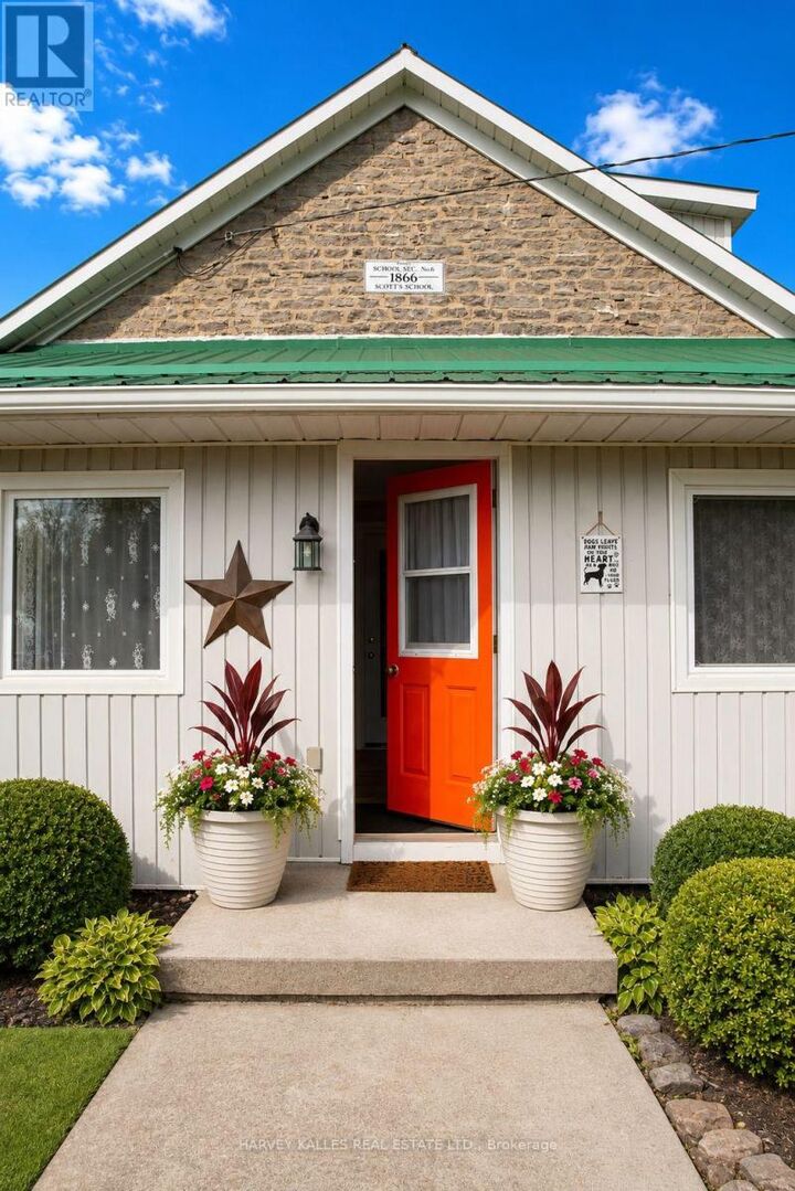 Property Photo:  8 School House Road  ON K0K 2P0 