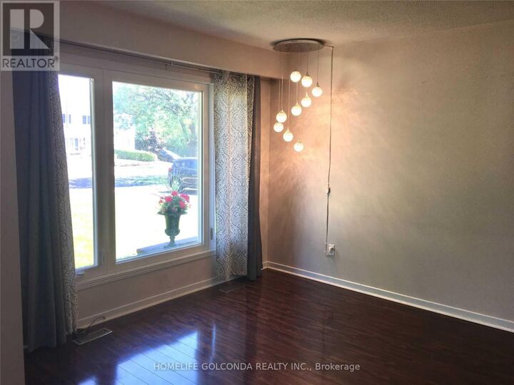 Property Photo:  3134 Jessica Court  ON L5C 1X6 