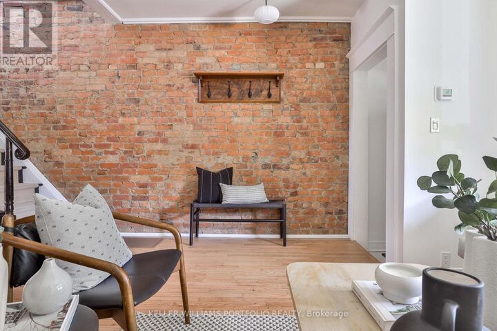 Property Photo:  64 Campbell Avenue  ON M6P 3T8 