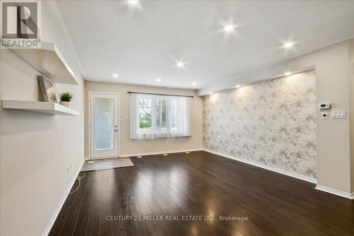 Property Photo: 3100 Thomas Street 7 ON L5M 0T2