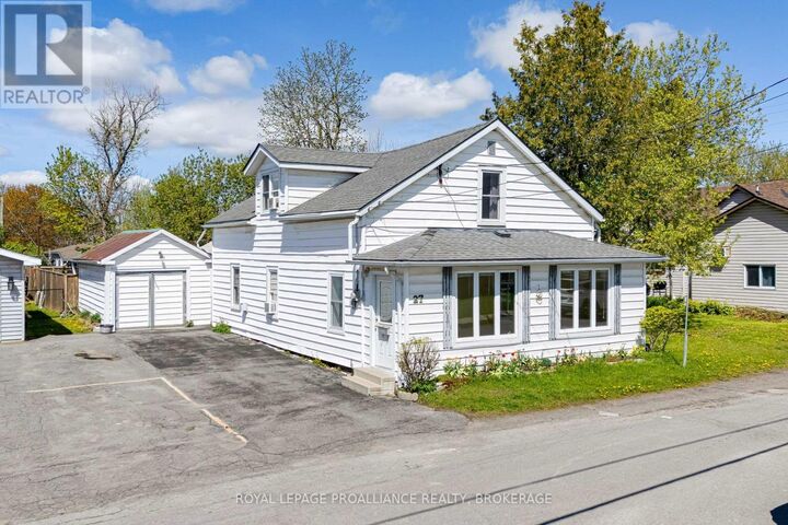 Property Photo:  27 Centre Street  ON K0H 2H0 