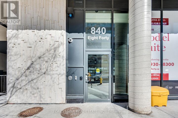 Property Photo: 840 St Clair Avenue West 516 ON M6C 0A4