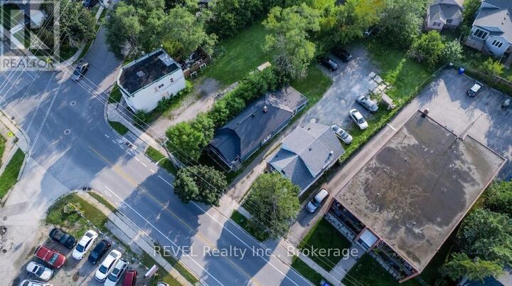 Property Photo:  50 Pelham Road  ON L2S 1R4 