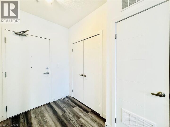 Property Photo: 1434 Highland Road West 208 ON N2N 0C7