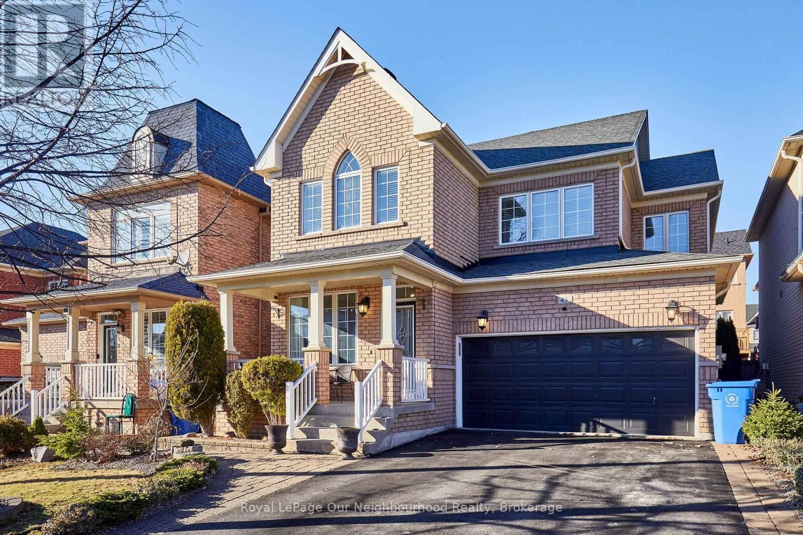 Property Photo:  43 Isabella Garden Lane  ON L4A 0L4 