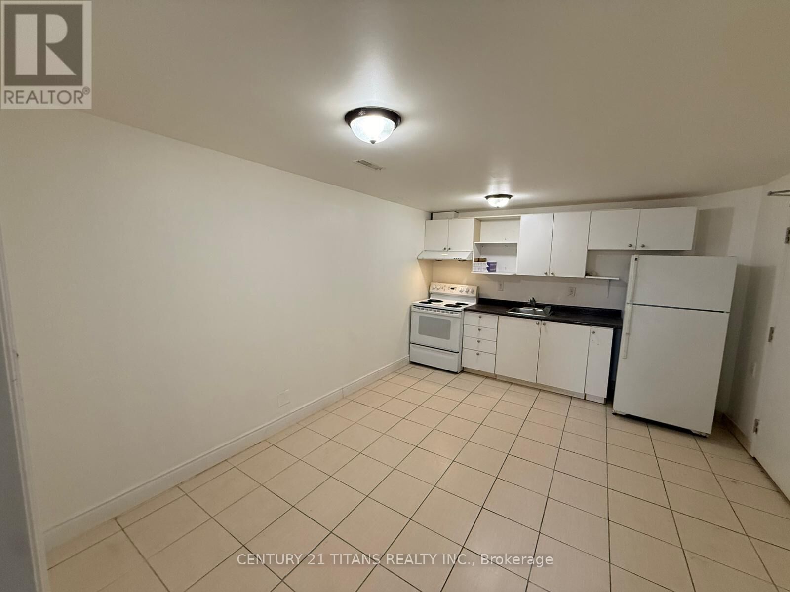 Property Photo:  4459 Lawrence Avenue East 1A  ON M1E 2T6 