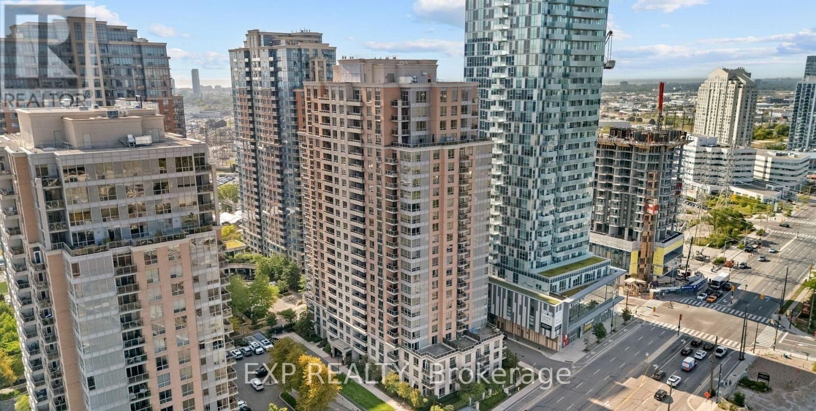Property Photo: 5233 Dundas Street West #1428 ON M9B 6M1