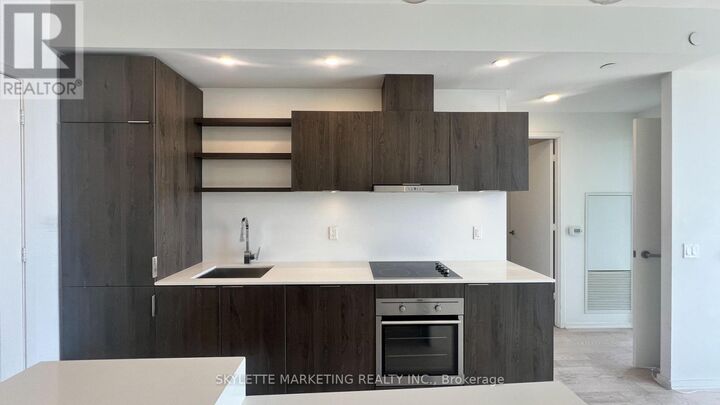 Property Photo:  16 Bonnycastle Street 2807  ON M5A 0C9 