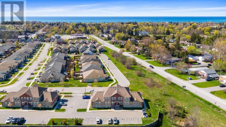 Property Photo:  430 Lonsberry Drive 101  ON K9A 0K4 
