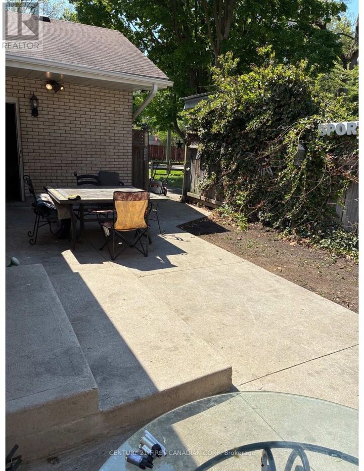 Property Photo: 1294 Hillcrest Avenue ON N5Y 4N5
