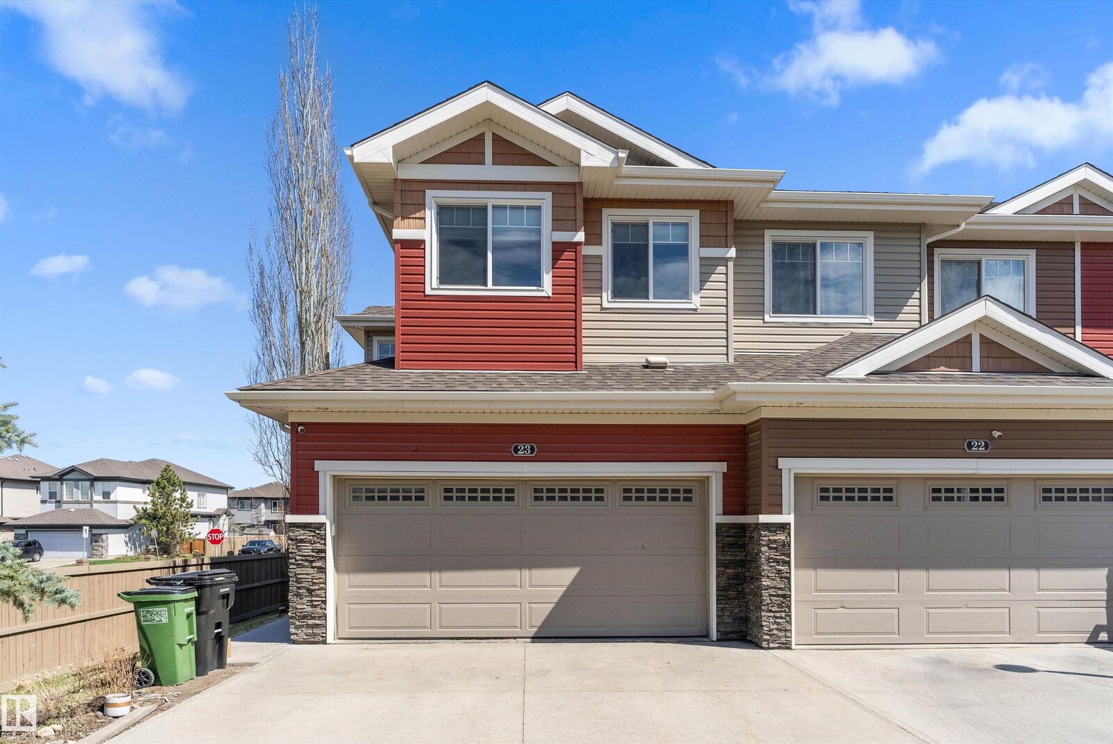 Property Photo:  3103 Hilton Drive NW 23  AB T6M 0R3 