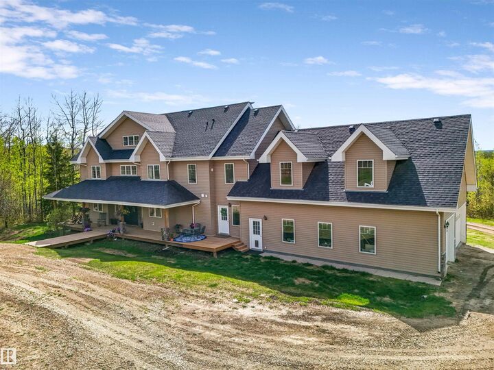 Property Photo:  7424 Twp Road 520  AB T7A 0W7 