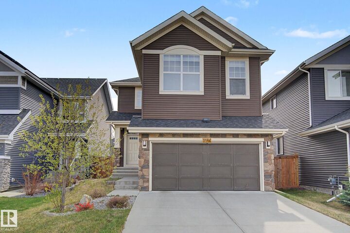 2233 56 Street SW — photo 1
