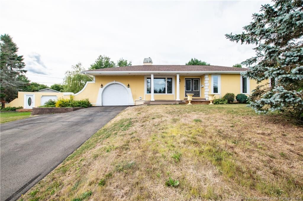 Property Photo:  27 Guimond Court  NB E1A 1A1 