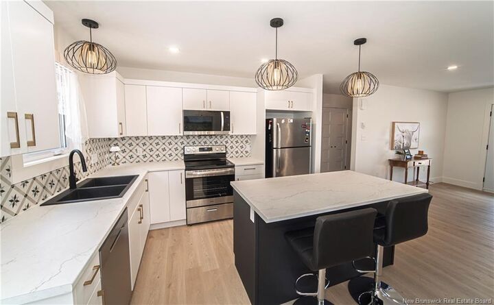 Property Photo:  8 Bonnieway Drive  NB E3B 0S9 